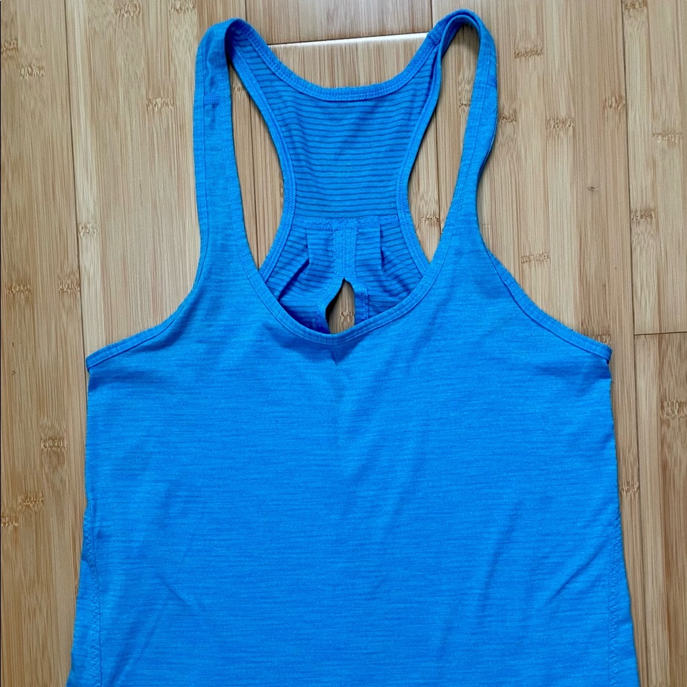 Lululemon blue tank size 4